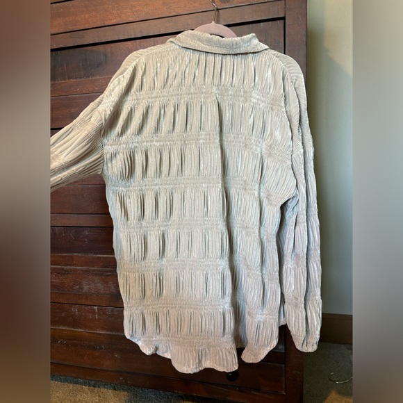 Free People My Best Top Button-Up Top Sz XS - Runs Big Winter Fog - NWOT - Picture 14 of 14